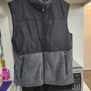 Men's Black and Gray Outdoor Vest